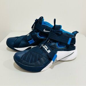 Nike Lebron Soldier IX Mens Size 11,5 Basketball Shoes 749498-402 Blue